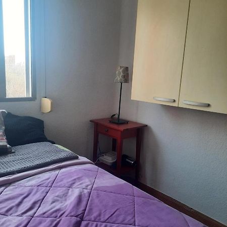 Una Habitacion Individual En Casa Familiar Dentro De Ciudad Patrimonio De La Humanidad อัลกาลาเดเอนาเรส ภายนอก รูปภาพ